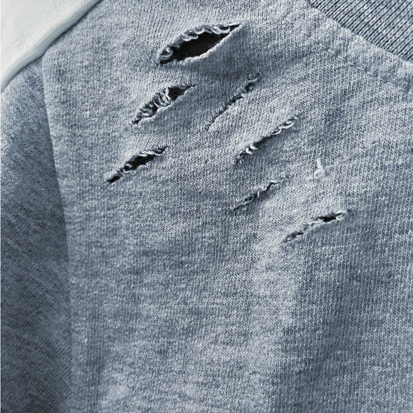 MIMI New York Distressed Cropped Sweatshirt Gray White Stripe Grommet Sleeve M - Picture 8 of 12